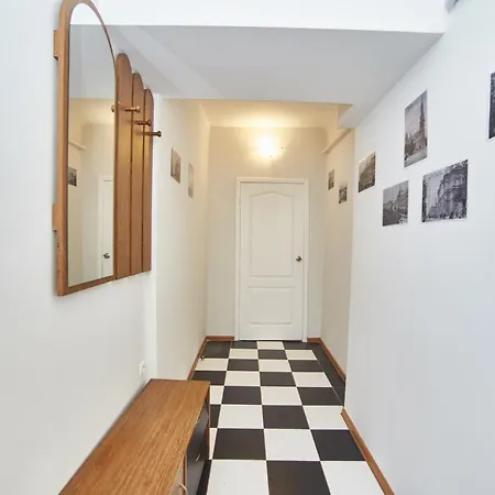 In The Very Center Of شقة